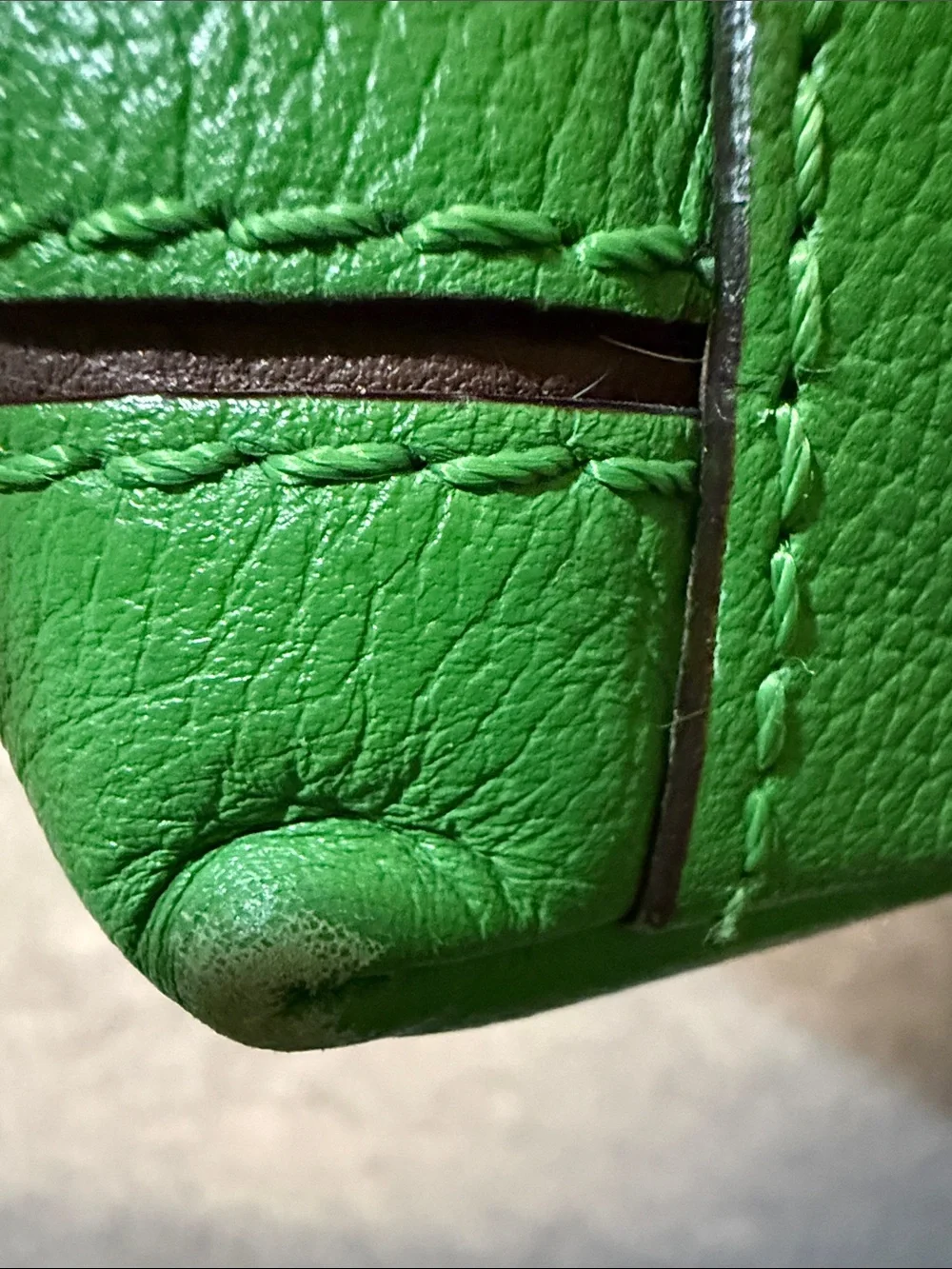 Vintage Kate Spade Green Leather Shoulder Bag with Contrast Trim Excellent!